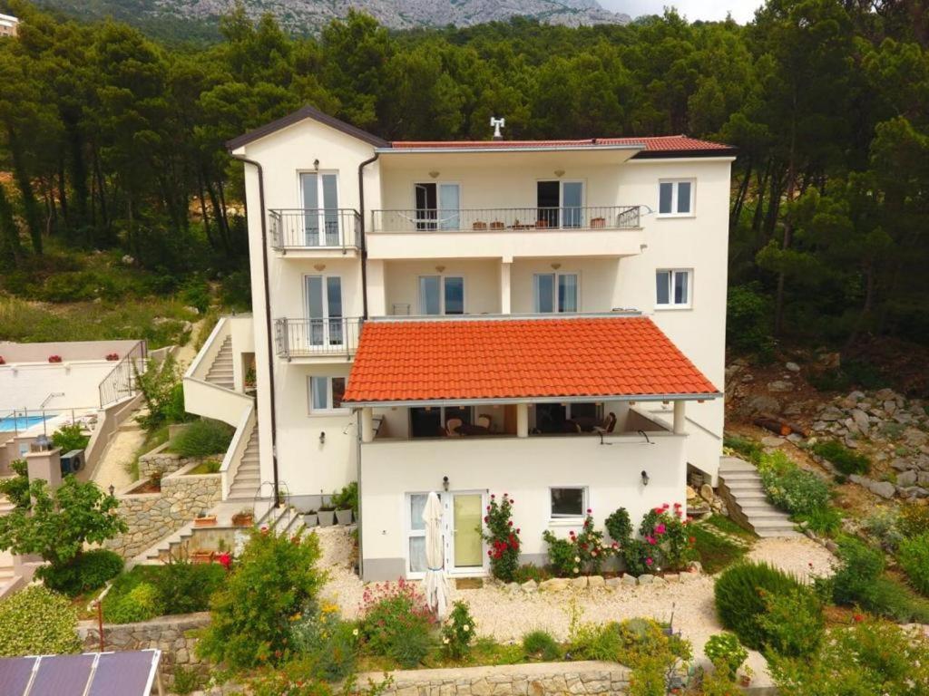 Apartments Katara Brela Exterior photo